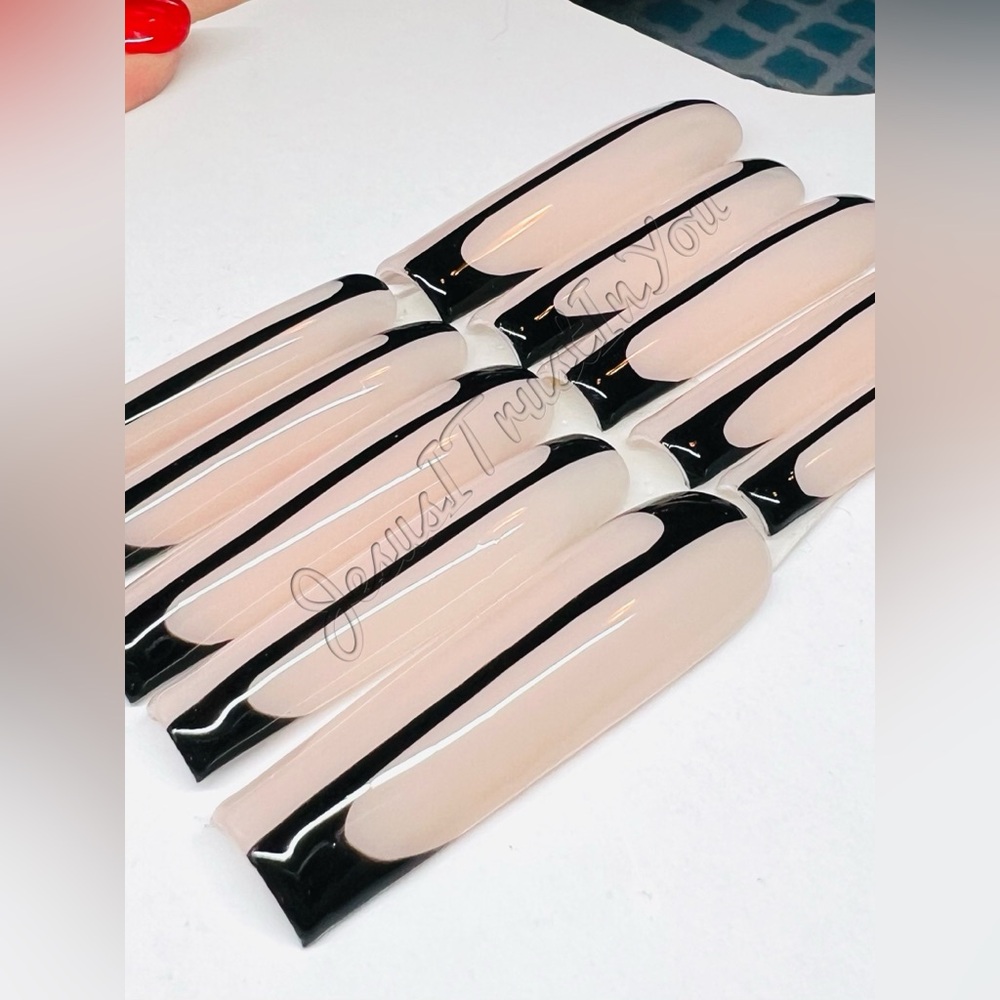Black and Nude Press-On Nails 2X Square